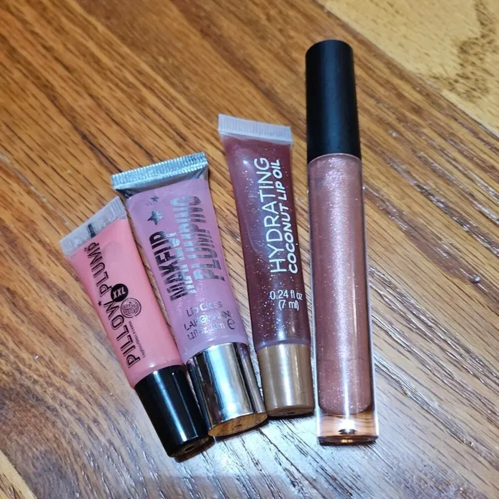 LOT Soap & Glory Pillow Plump, LangManni Plumping Lip Gloss, Coconut Lip Oil +1